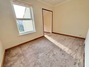 Bedroom- click for photo gallery